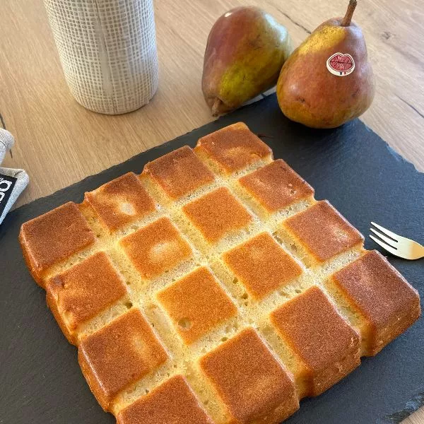 Gâteau moelleux au yaourt et à la poire Guy Demarle