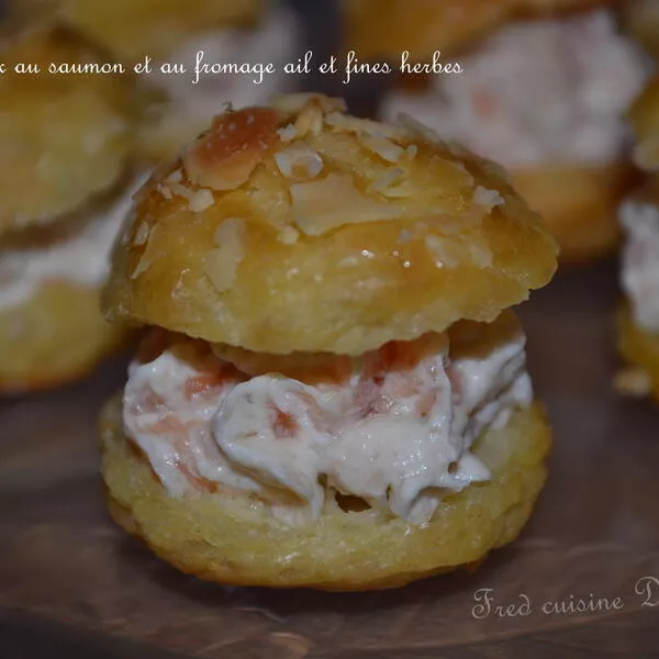 Petits Choux Au Saumon Et Fromage Ail Et Fines Herbes Guy Demarle