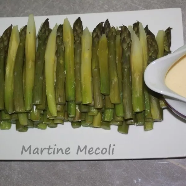 Asperges Vertes Sauce Hollandaise - Recette I-Cook'in | Guy Demarle