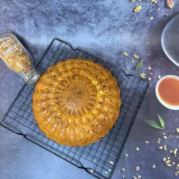 cake moutarde a l'ancienne, feta et tomates sechées