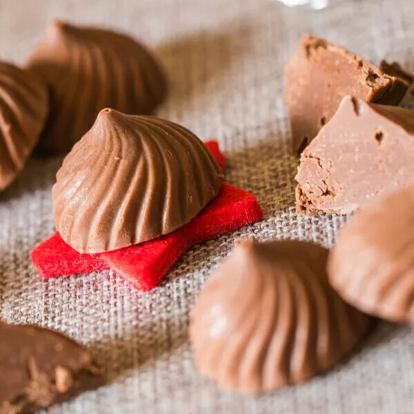 Bonbons chocolat fourrés au pralin - Recette par Une Petite Faim