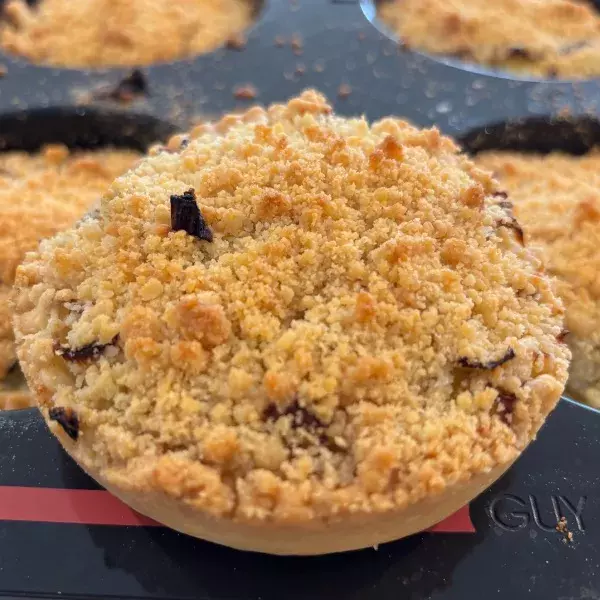 Tartelettes poireaux saumon et crumble 