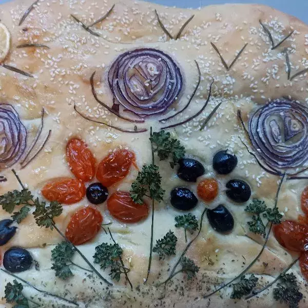 Focaccia en fleurs