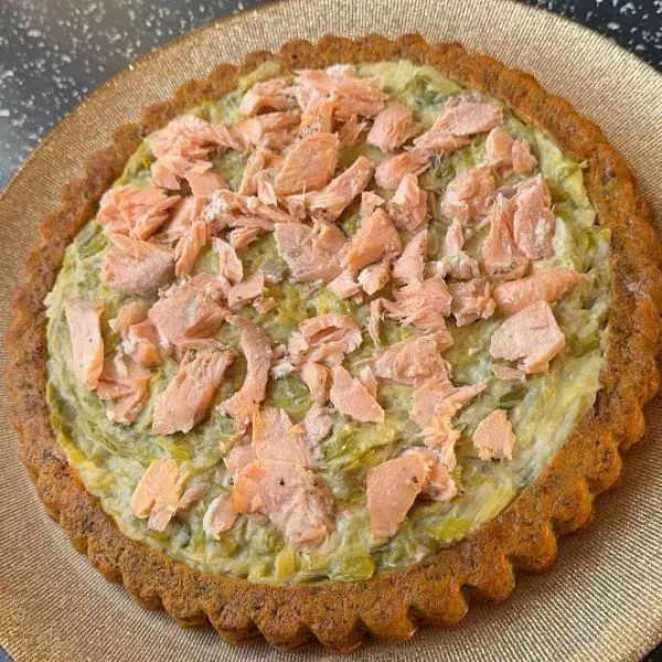 Tarte verte au saumon et poireaux