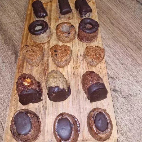 Trilogie de mignardises  aux noix