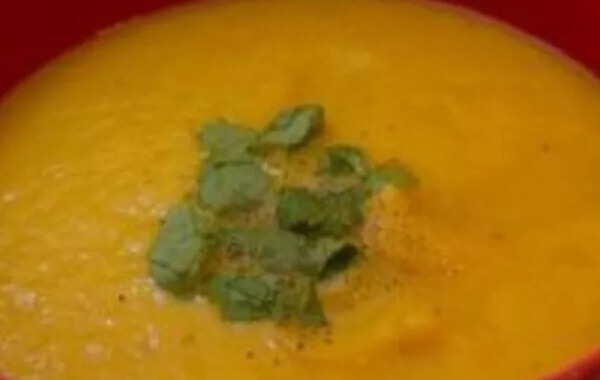 Veloute de chou fleur carottes au curry et lait de coco