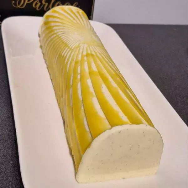 Bûche entremet vanille insert mangue 🥭 