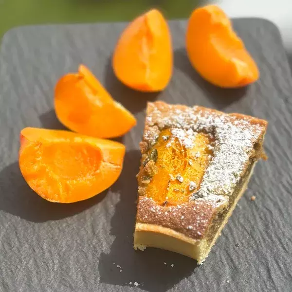 Tarte aux abricots amandes et pistache