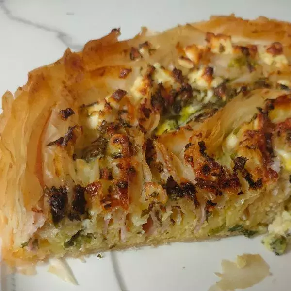 Tarte à la pâte filo et poulet fumé