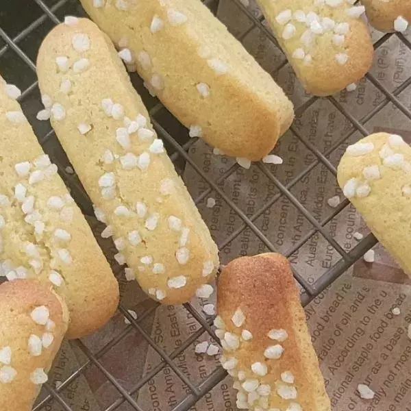 Madeleines allongées à la vanille 